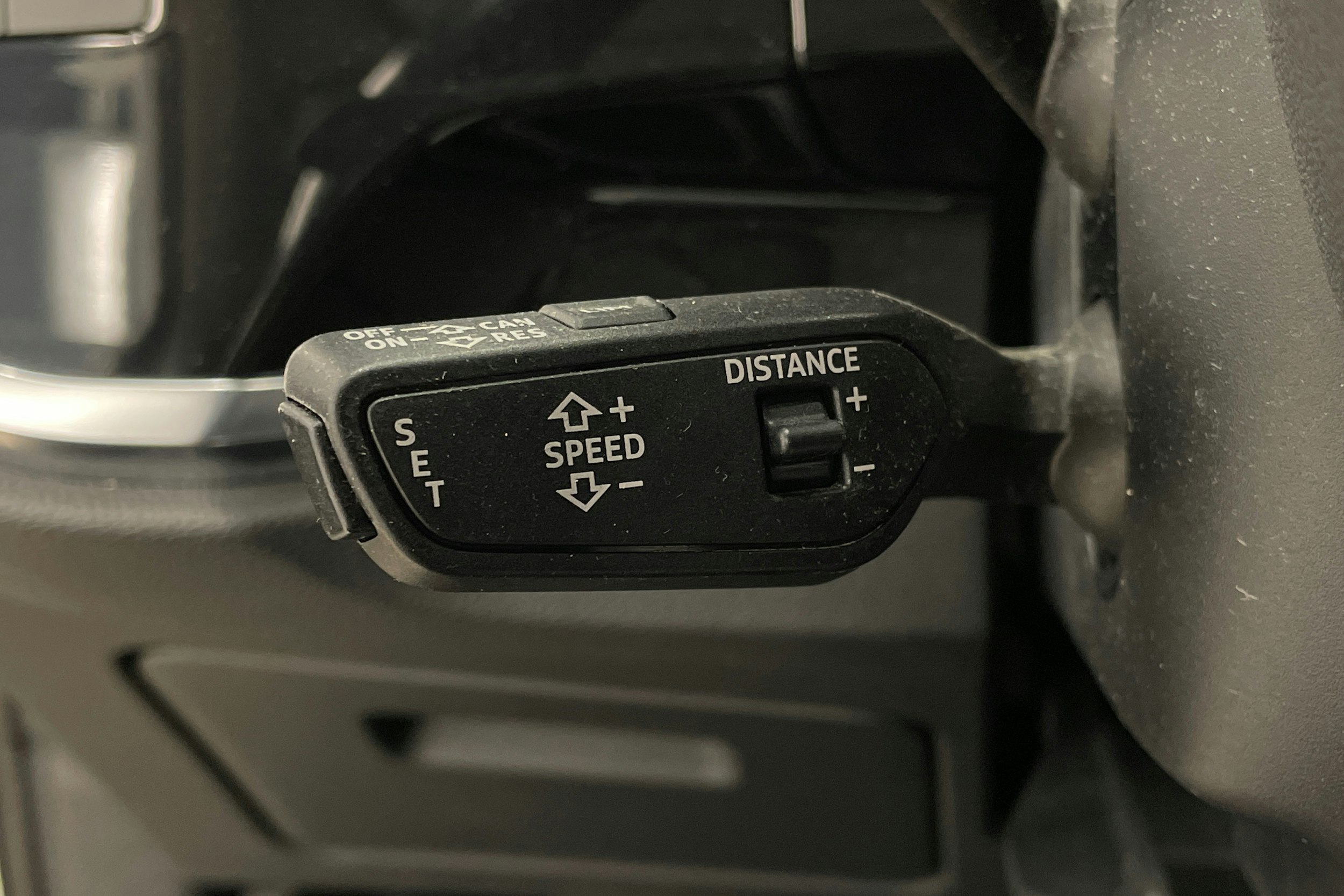Valkoinen Audi Q3 2020 kuva 18.