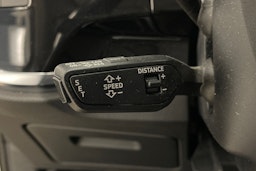 Valkoinen Audi Q3 2020 kuva 18.