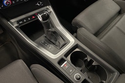 Valkoinen Audi Q3 2020 kuva 20.