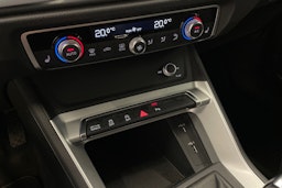 Valkoinen Audi Q3 2020 kuva 21.