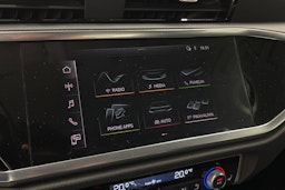 Valkoinen Audi Q3 2020 kuva 22.