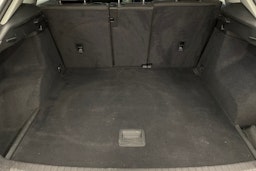 Valkoinen Audi Q3 2020 kuva 24.