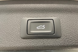 Valkoinen Audi Q3 2020 kuva 25.