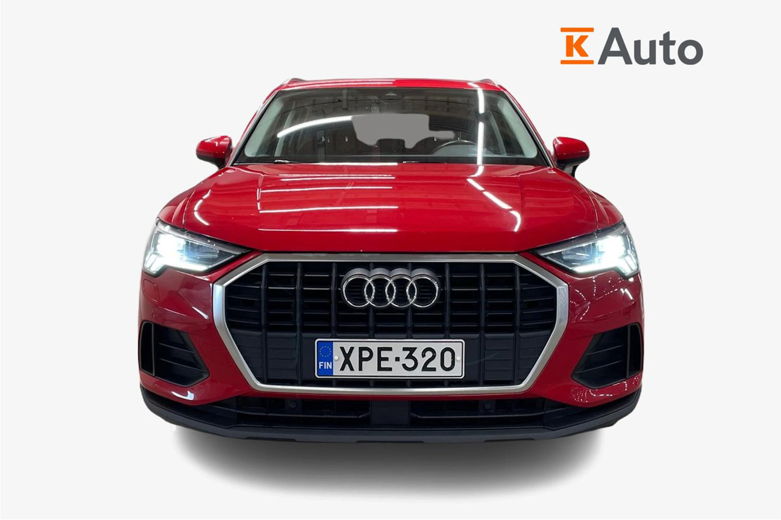 punainen Audi Q3 2020 kuva 4.