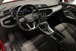 punainen Audi Q3 2020 kuva 6.
