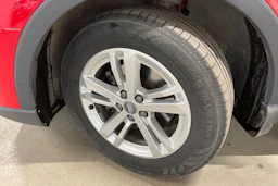 punainen Audi Q3 2020 kuva 10.