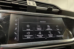 punainen Audi Q3 2020 kuva 16.