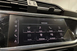 punainen Audi Q3 2020 kuva 17.