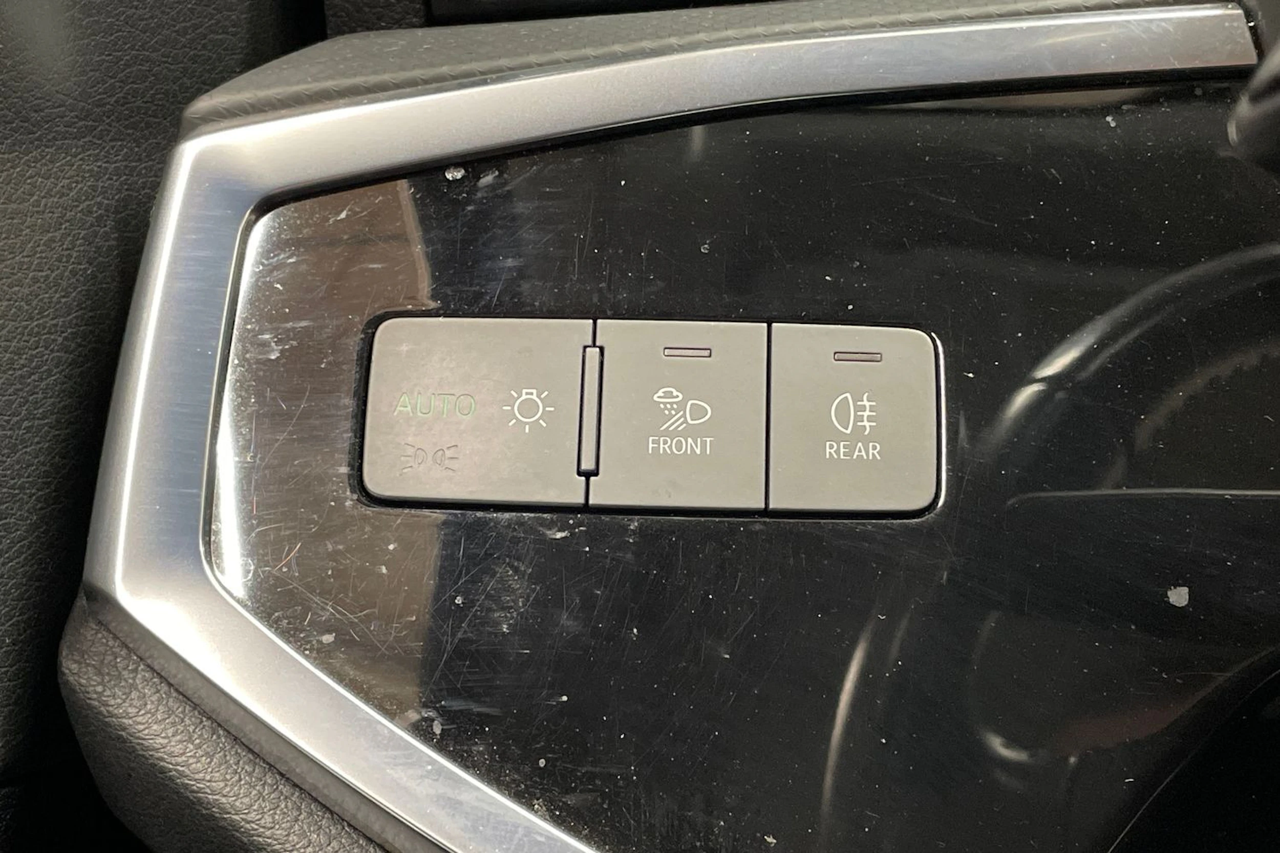 punainen Audi Q3 2020 kuva 21.