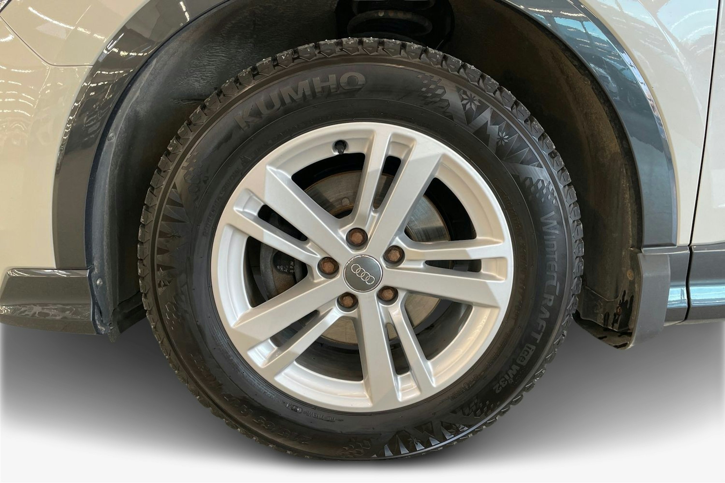 Hopea Audi Q3 2020 kuva 11.