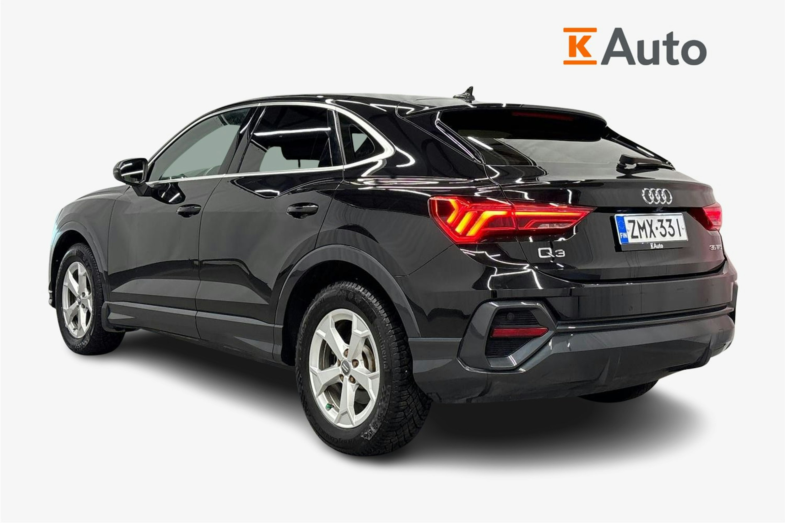 musta Audi Q3 2020 kuva 2.