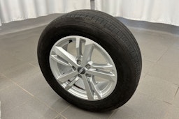 musta Audi Q3 2020 kuva 11.