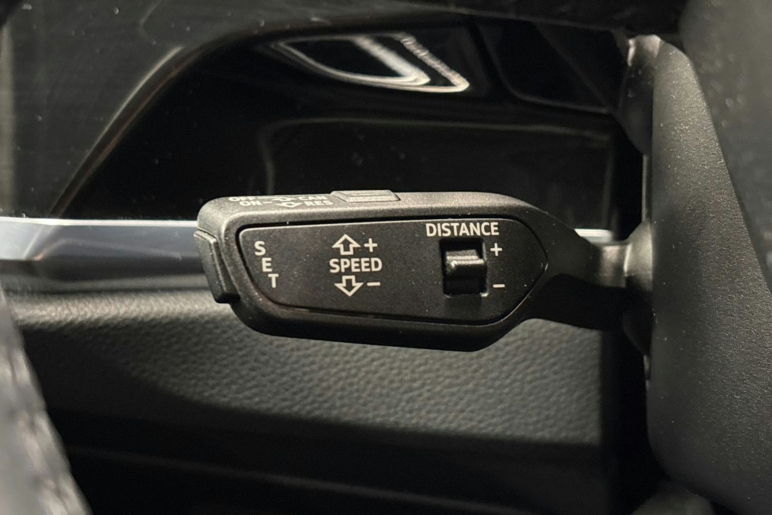 musta Audi Q3 2020 kuva 20.