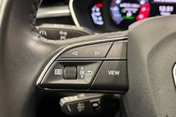 musta Audi Q3 2020 kuva 21.