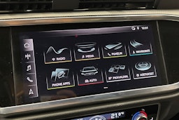 musta Audi Q3 2020 kuva 24.