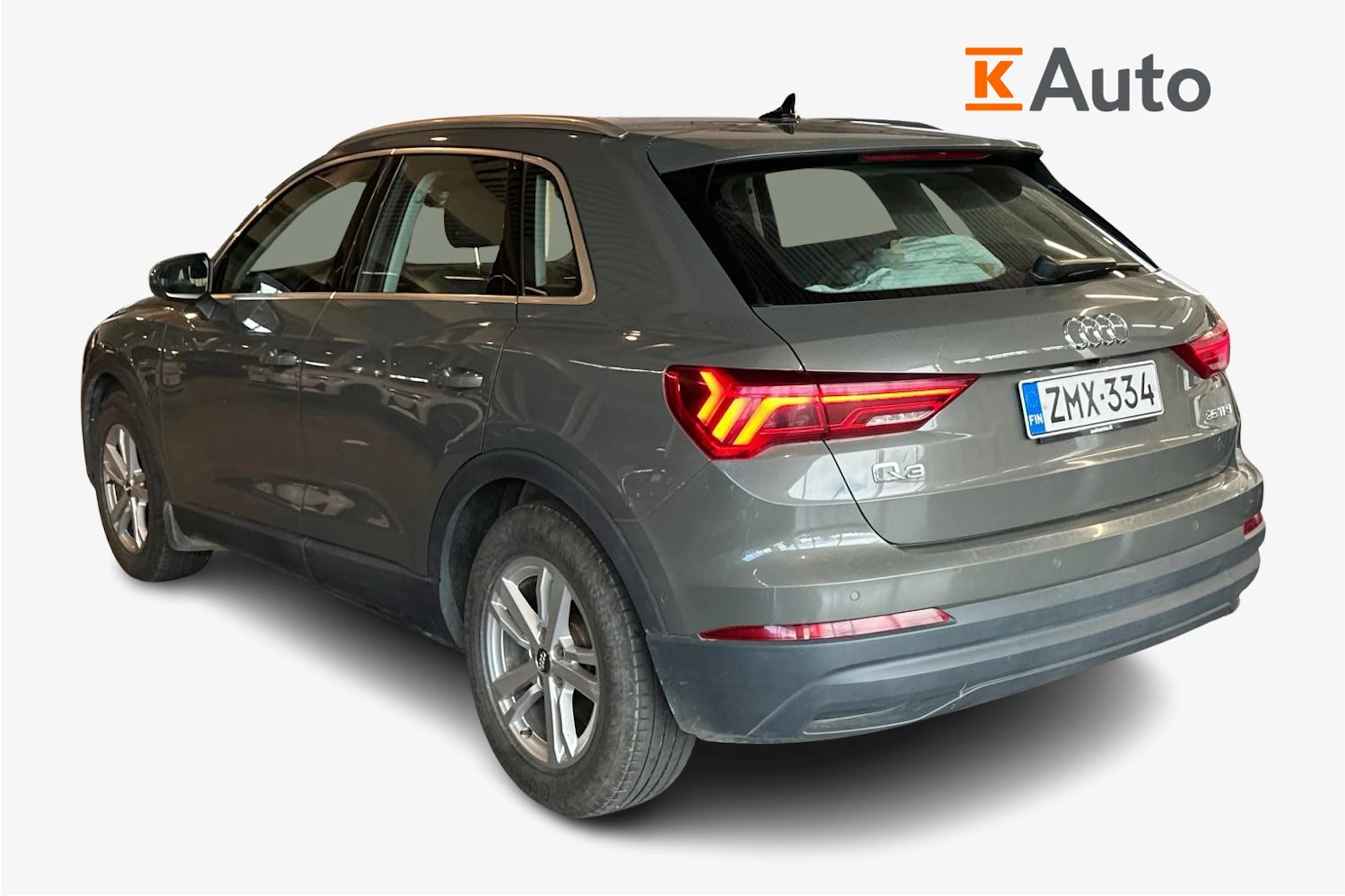 harmaa Audi Q3 2020 kuva 2.