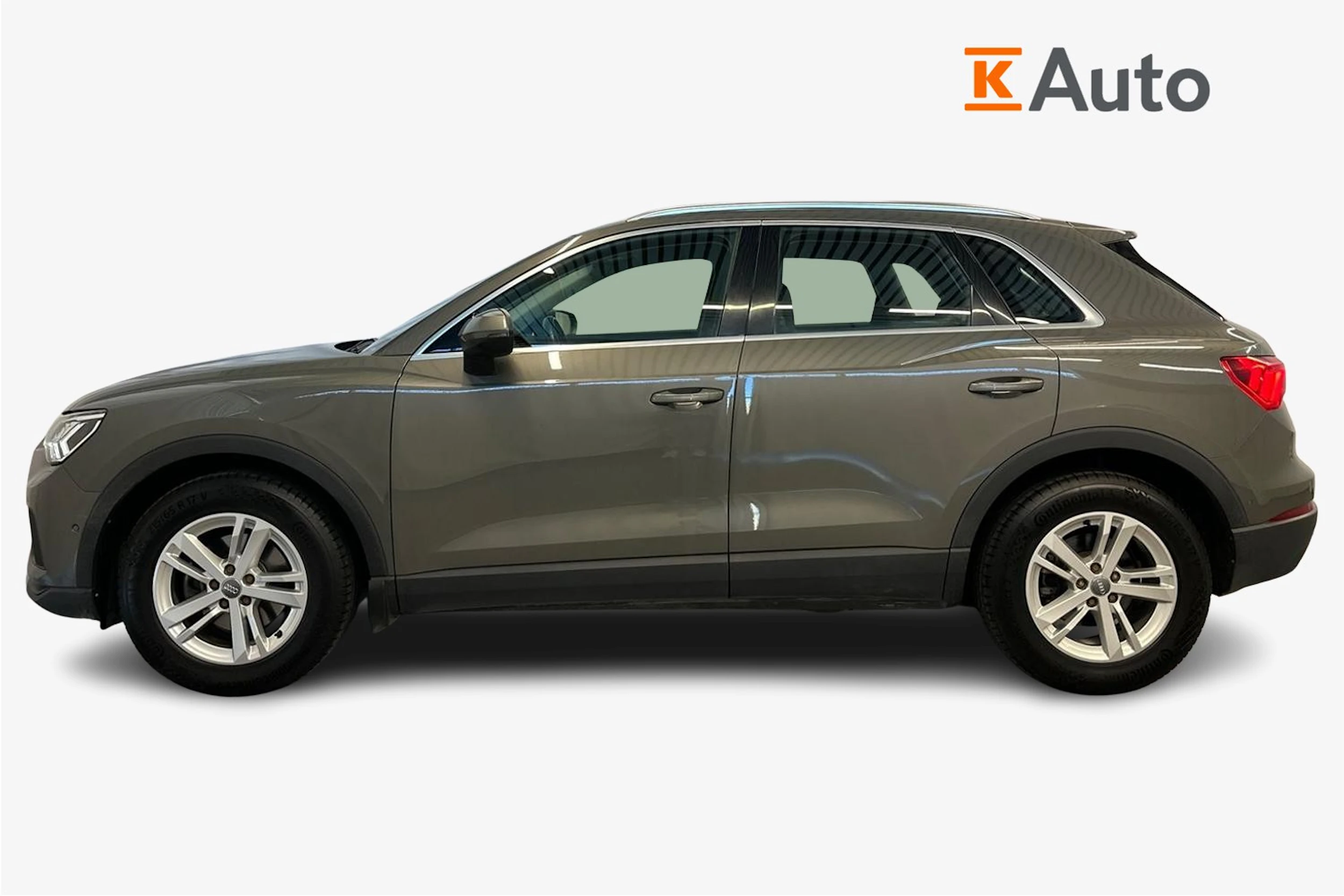 harmaa Audi Q3 2020 kuva 5.