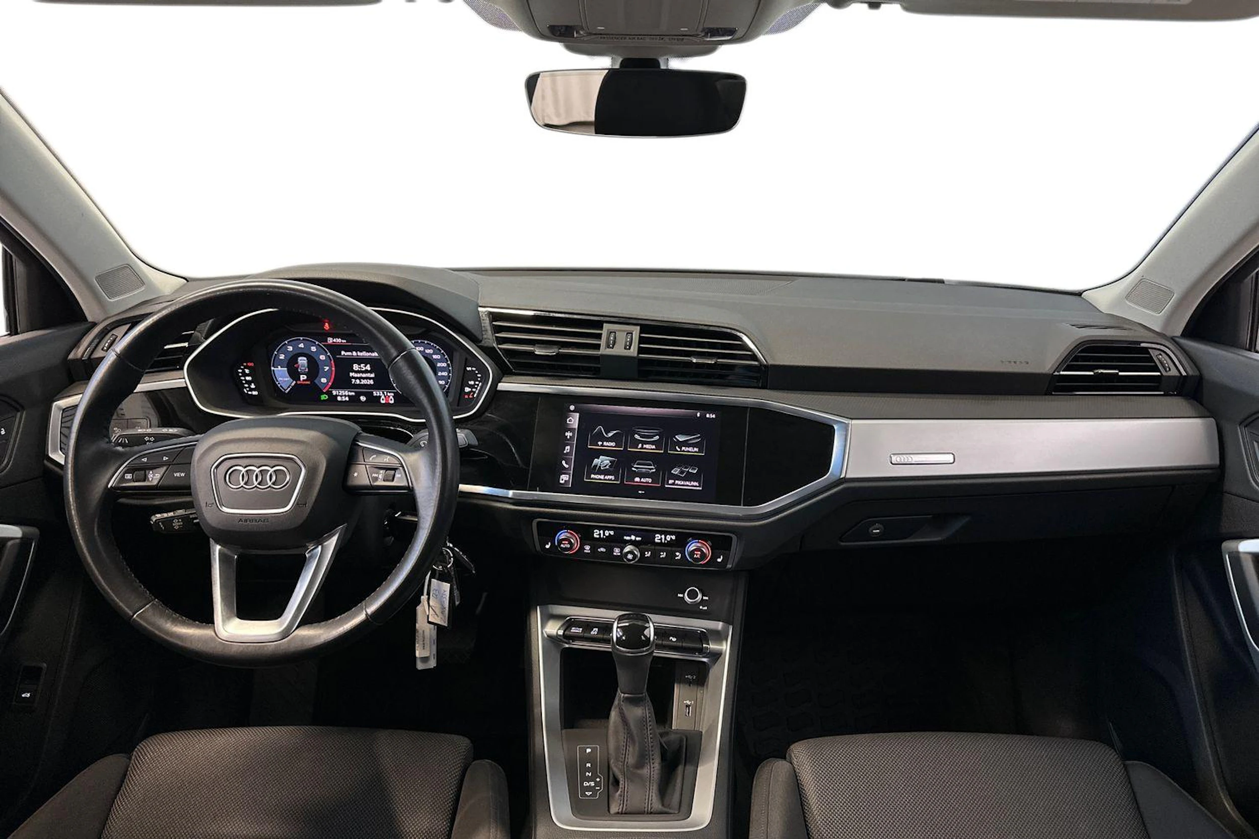 harmaa Audi Q3 2020 kuva 9.