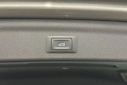 harmaa Audi Q3 2020 kuva 14.