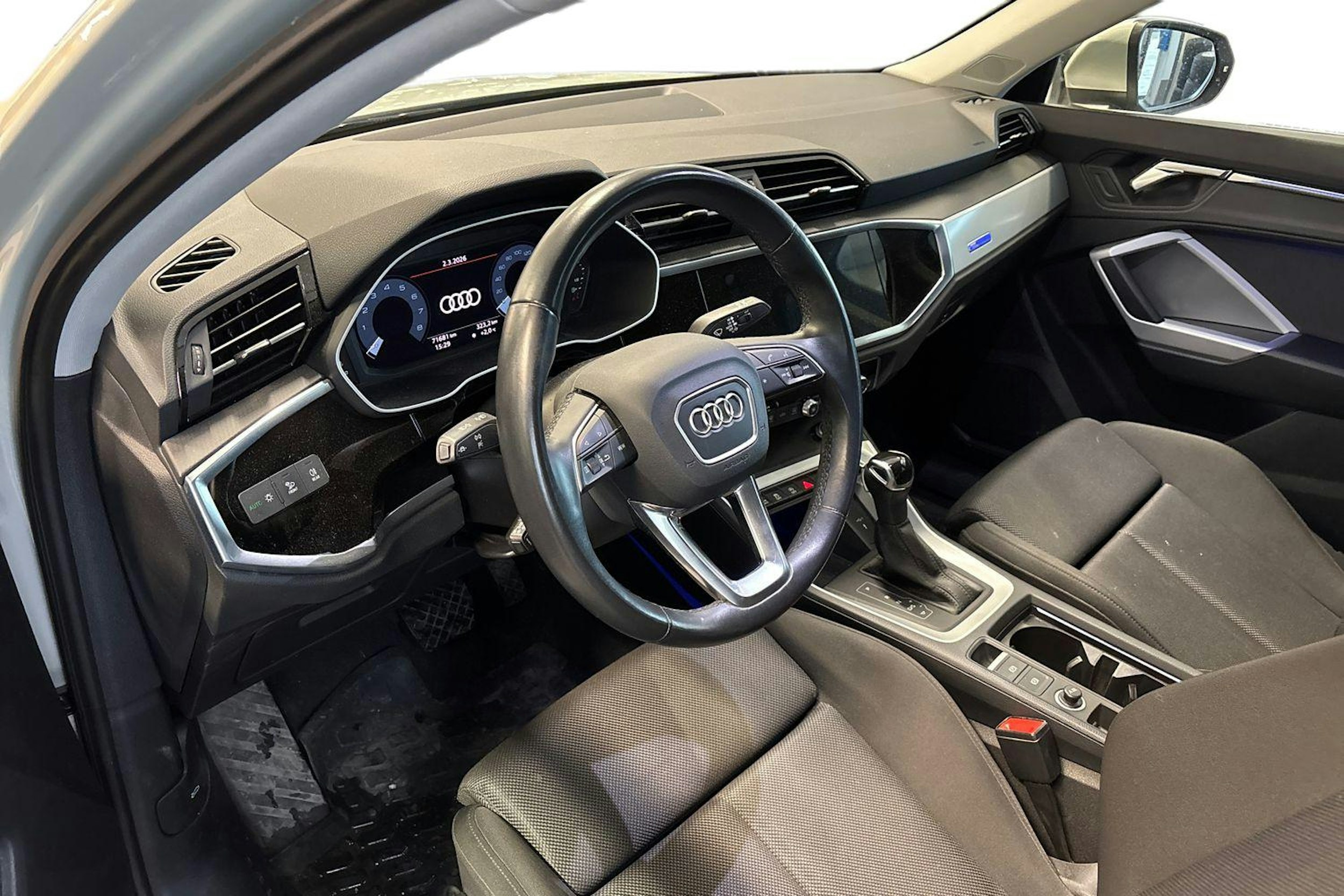 met. hopea Audi Q3 2021 kuva 3.