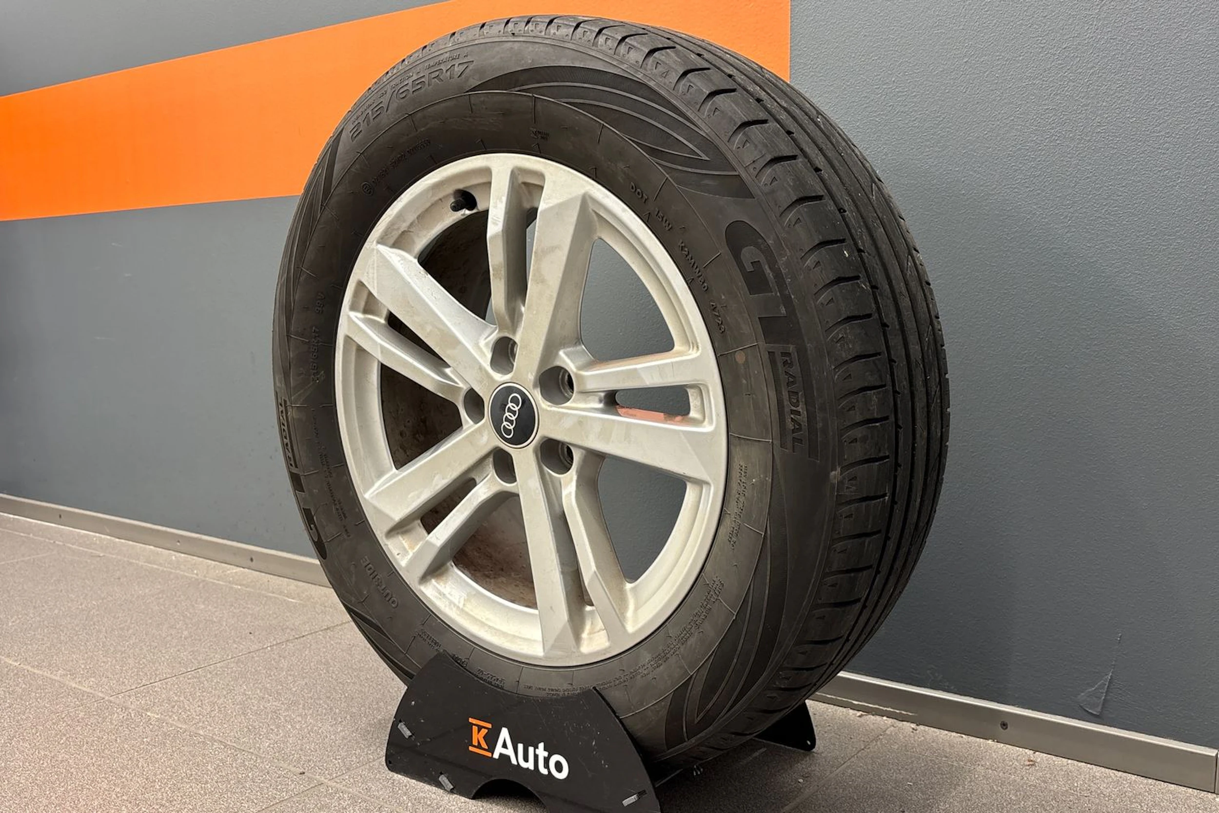 met. hopea Audi Q3 2021 kuva 13.