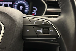 met. hopea Audi Q3 2021 kuva 17.