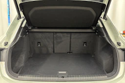 met. hopea Audi Q3 2021 kuva 25.