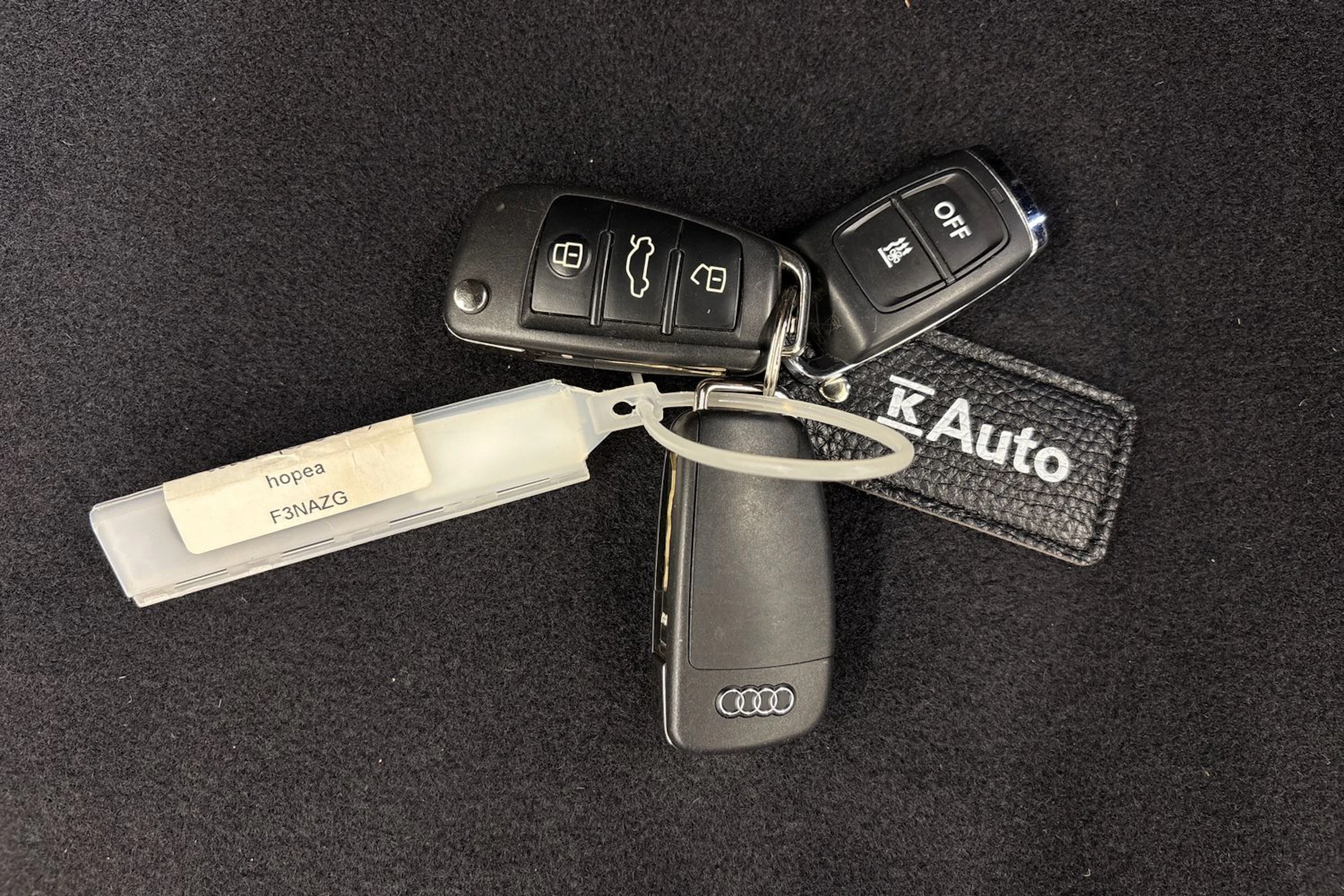 met. hopea Audi Q3 2021 kuva 26.