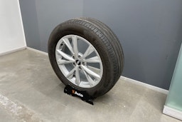 valkoinen Audi Q3 2021 kuva 14.