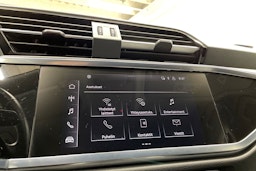 valkoinen Audi Q3 2021 kuva 20.