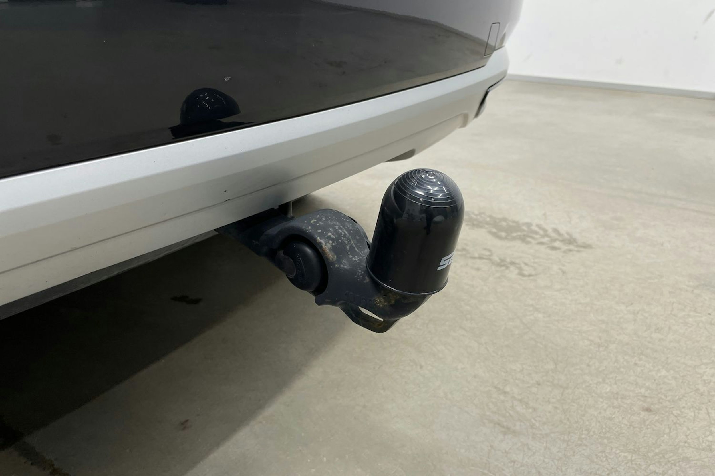 valkoinen Audi Q3 2021 kuva 33.