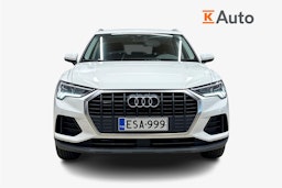 valkoinen Audi Q3 2021 kuva 5.