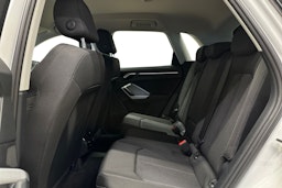 valkoinen Audi Q3 2021 kuva 10.