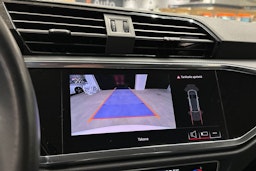 valkoinen Audi Q3 2021 kuva 18.