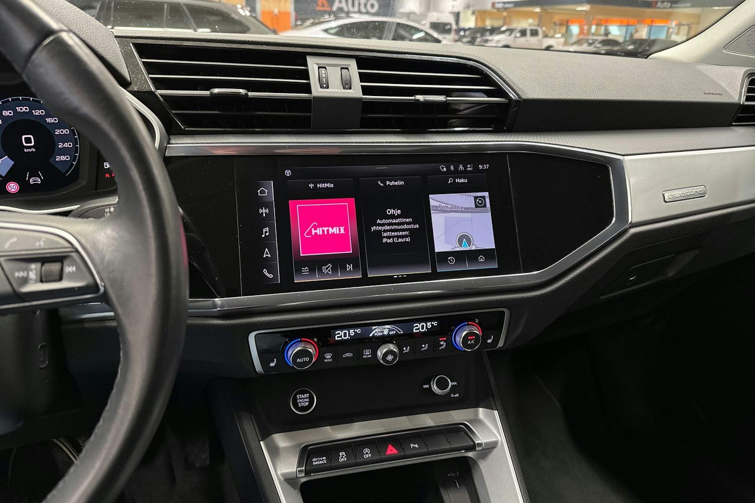 valkoinen Audi Q3 2021 kuva 21.