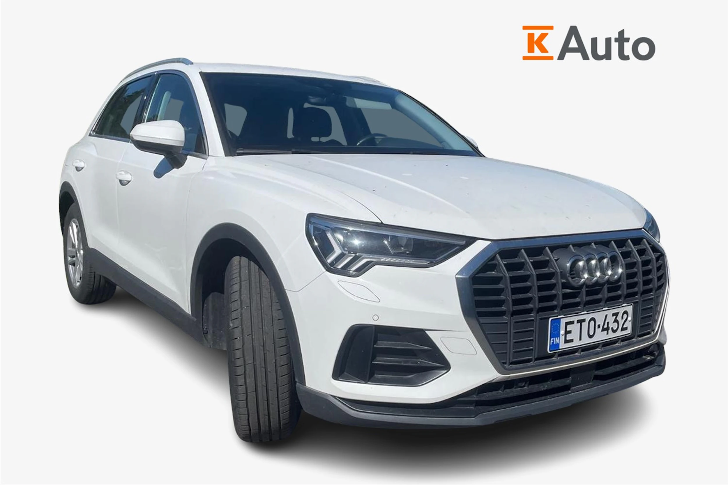 valkoinen Audi Q3 2021 kuva 1.