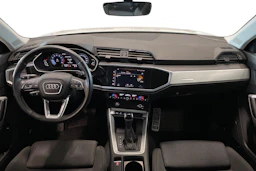 valkoinen Audi Q3 2021 kuva 7.