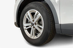 valkoinen Audi Q3 2021 kuva 9.