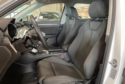 valkoinen Audi Q3 2021 kuva 11.