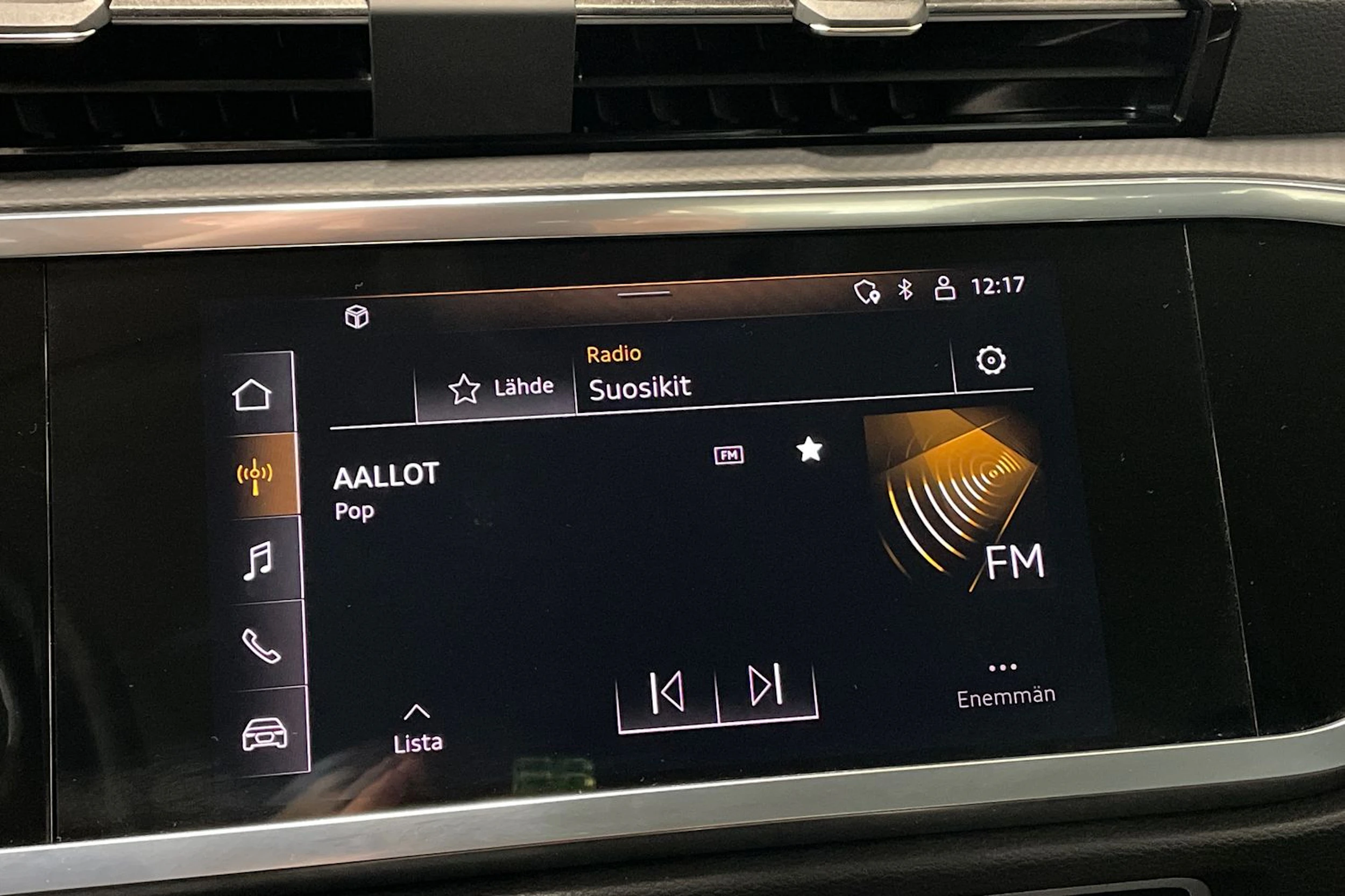 valkoinen Audi Q3 2021 kuva 17.