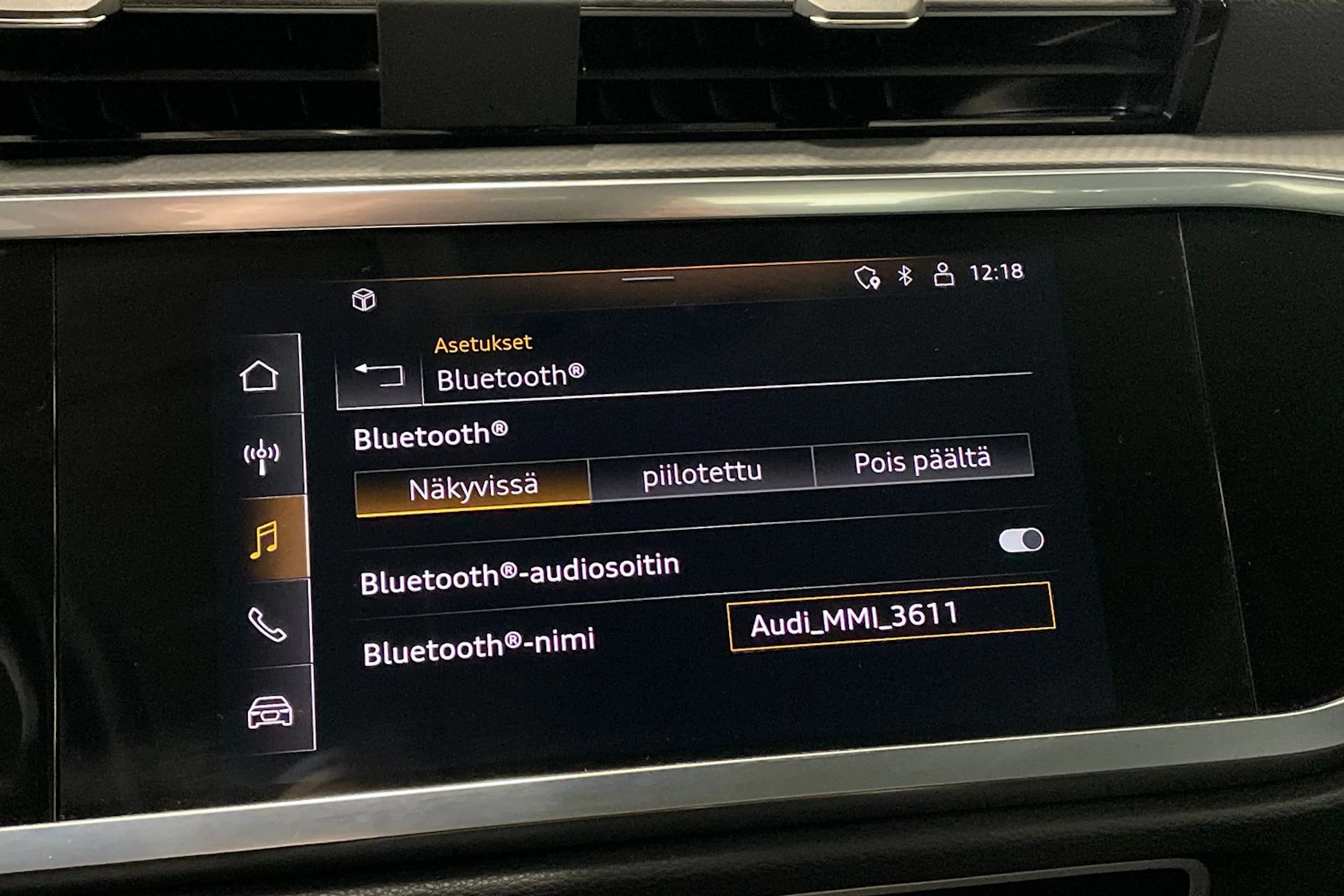 valkoinen Audi Q3 2021 kuva 18.