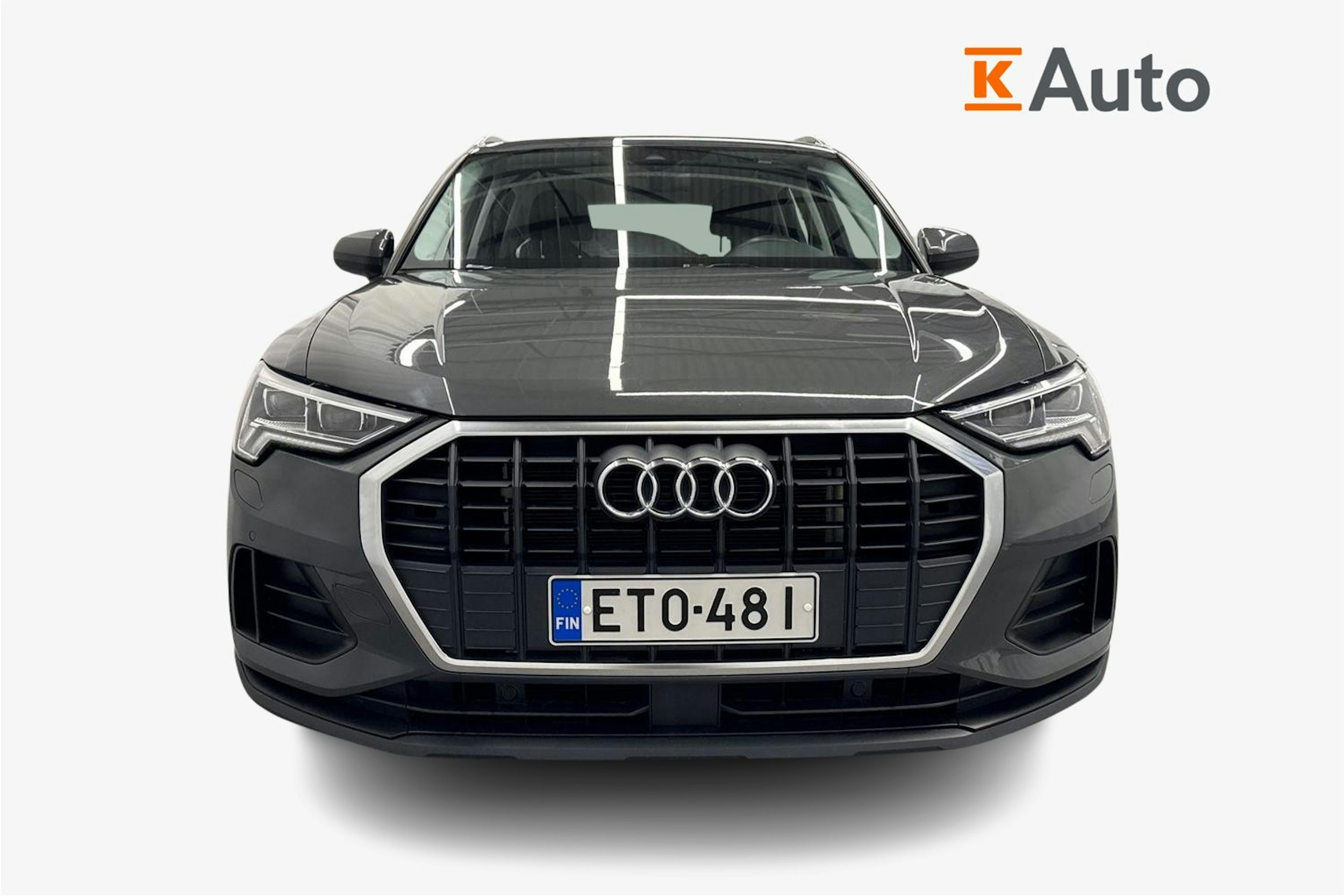 harmaa Audi Q3 2021 kuva 5.