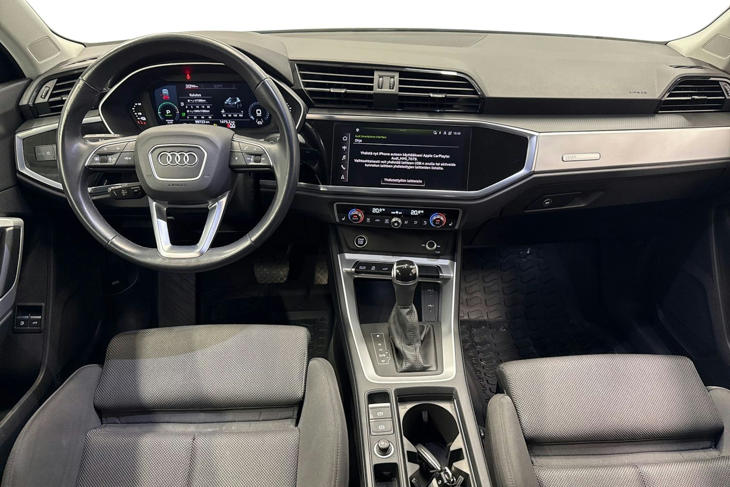 harmaa Audi Q3 2021 kuva 9.