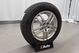 harmaa Audi Q3 2021 kuva 13.