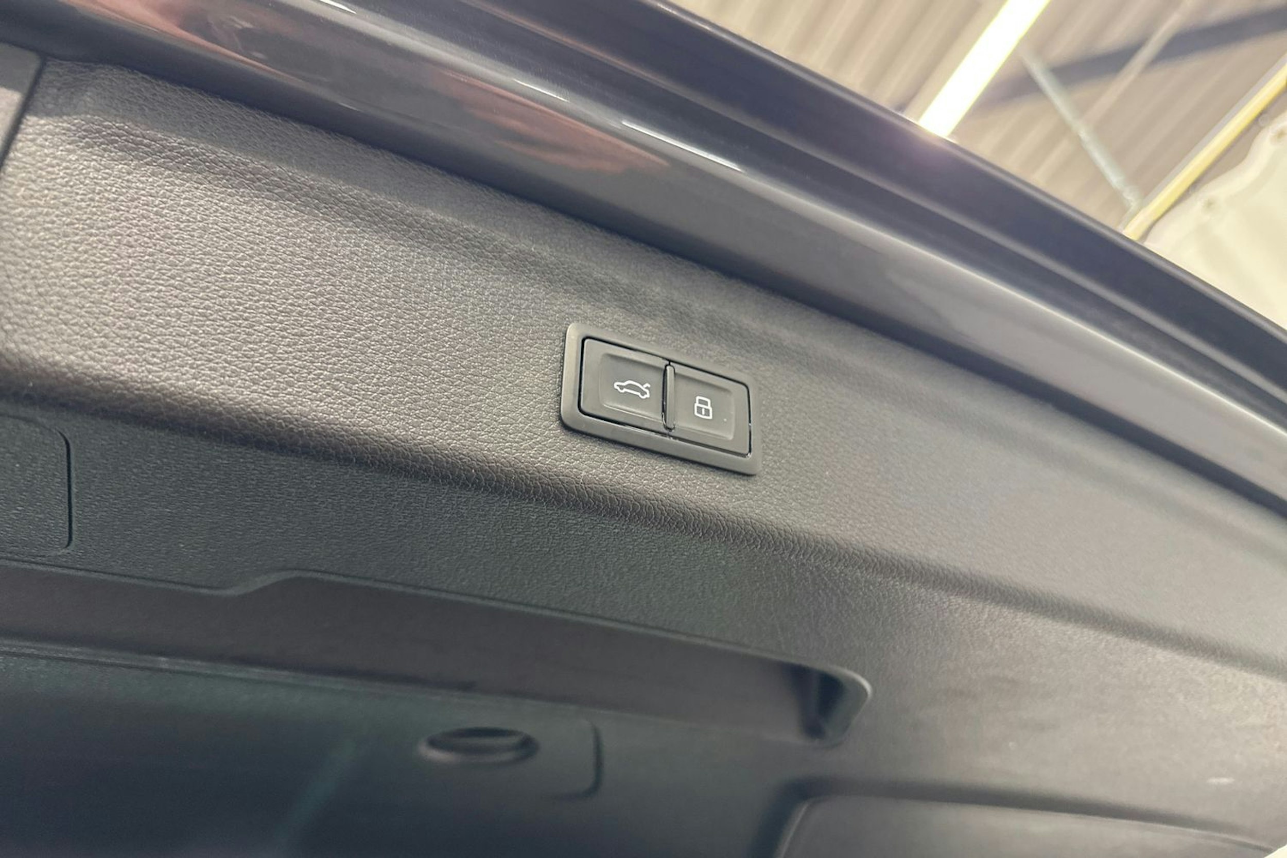 harmaa Audi Q3 2021 kuva 15.
