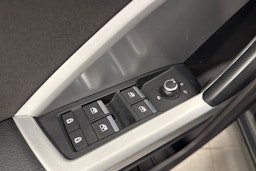 harmaa Audi Q3 2021 kuva 17.