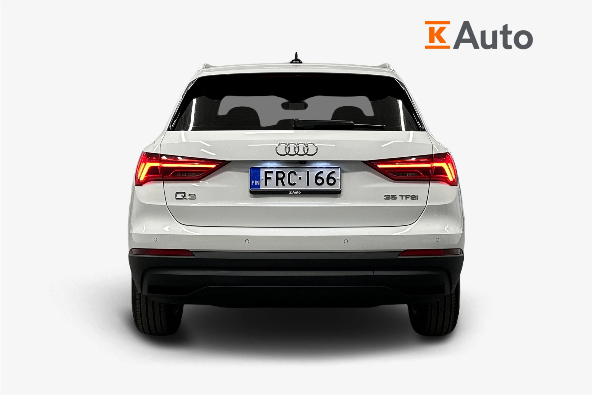 valkoinen Audi Q3 2021 kuva 4.