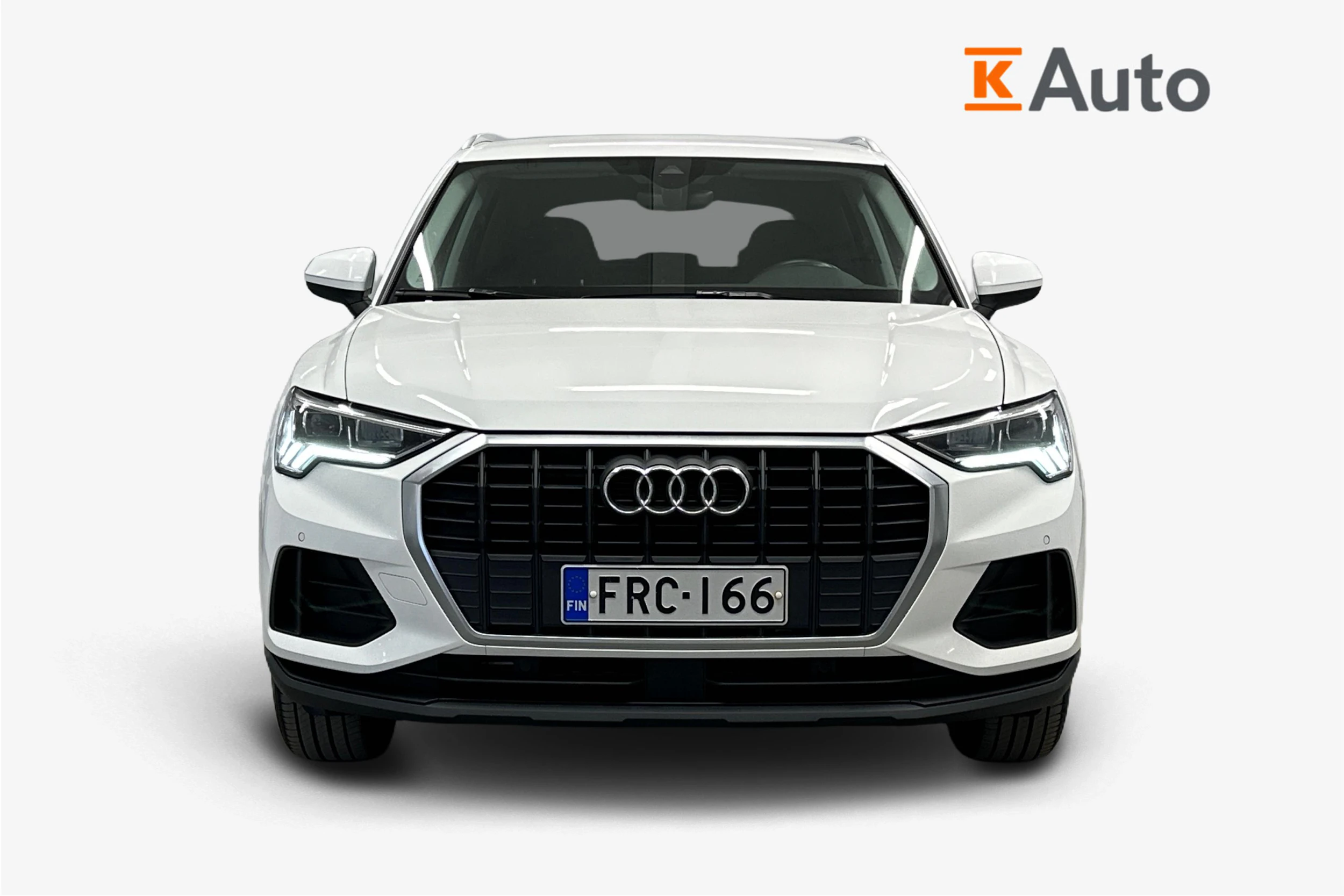 valkoinen Audi Q3 2021 kuva 5.