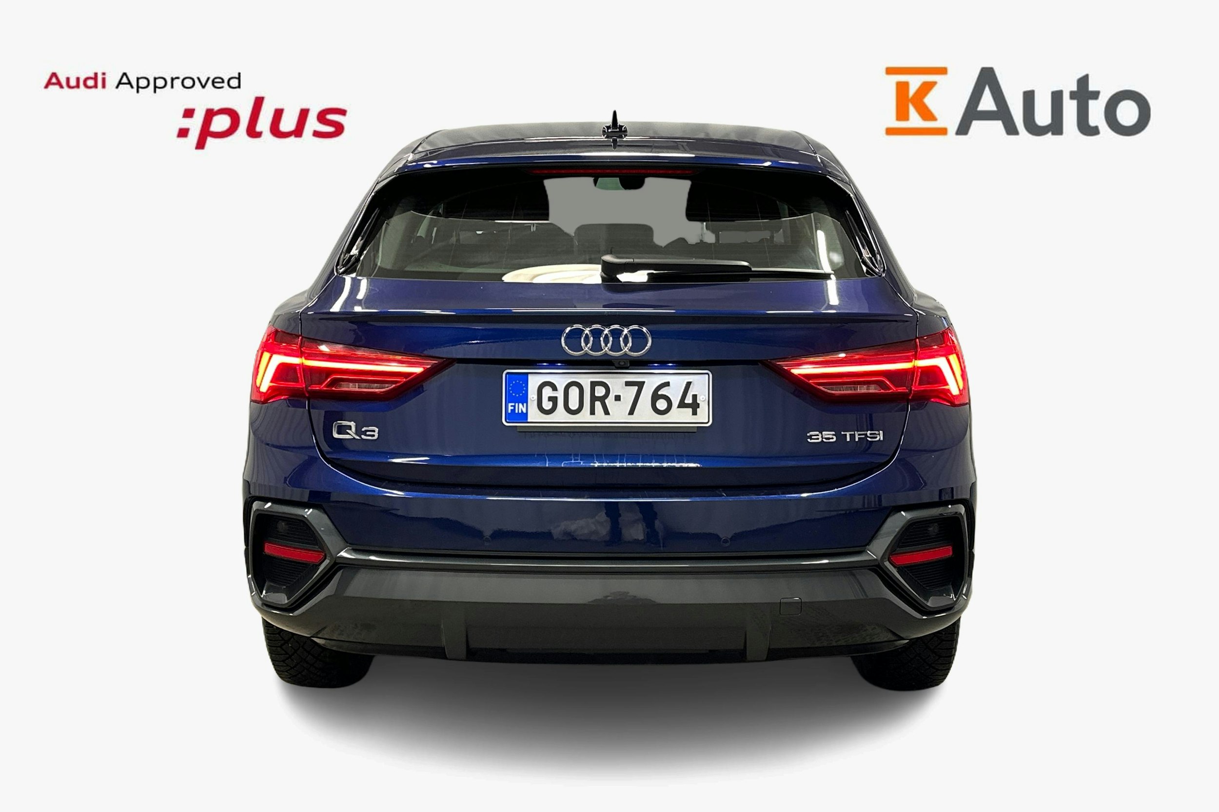 sininen Audi Q3 2021 kuva 3.