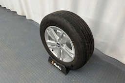 sininen Audi Q3 2021 kuva 12.